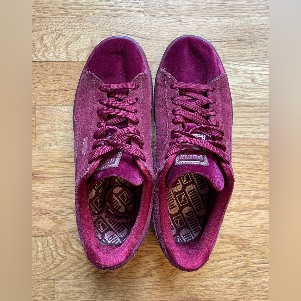 Puma Women's Suede Classic Velvet Casual Sneakers - Picture 2 of 11